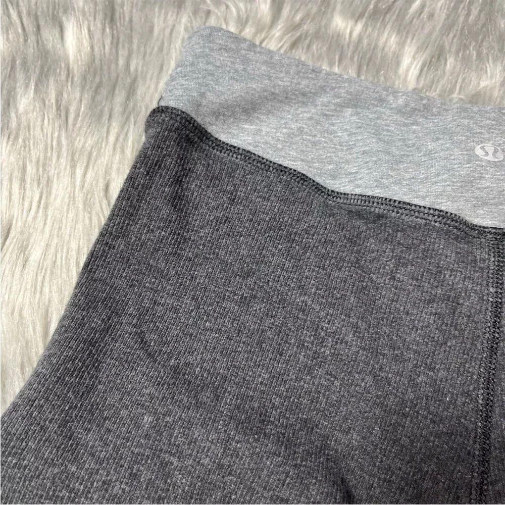 Lululemon Ribbed Gray Ruched Leggings Size 6